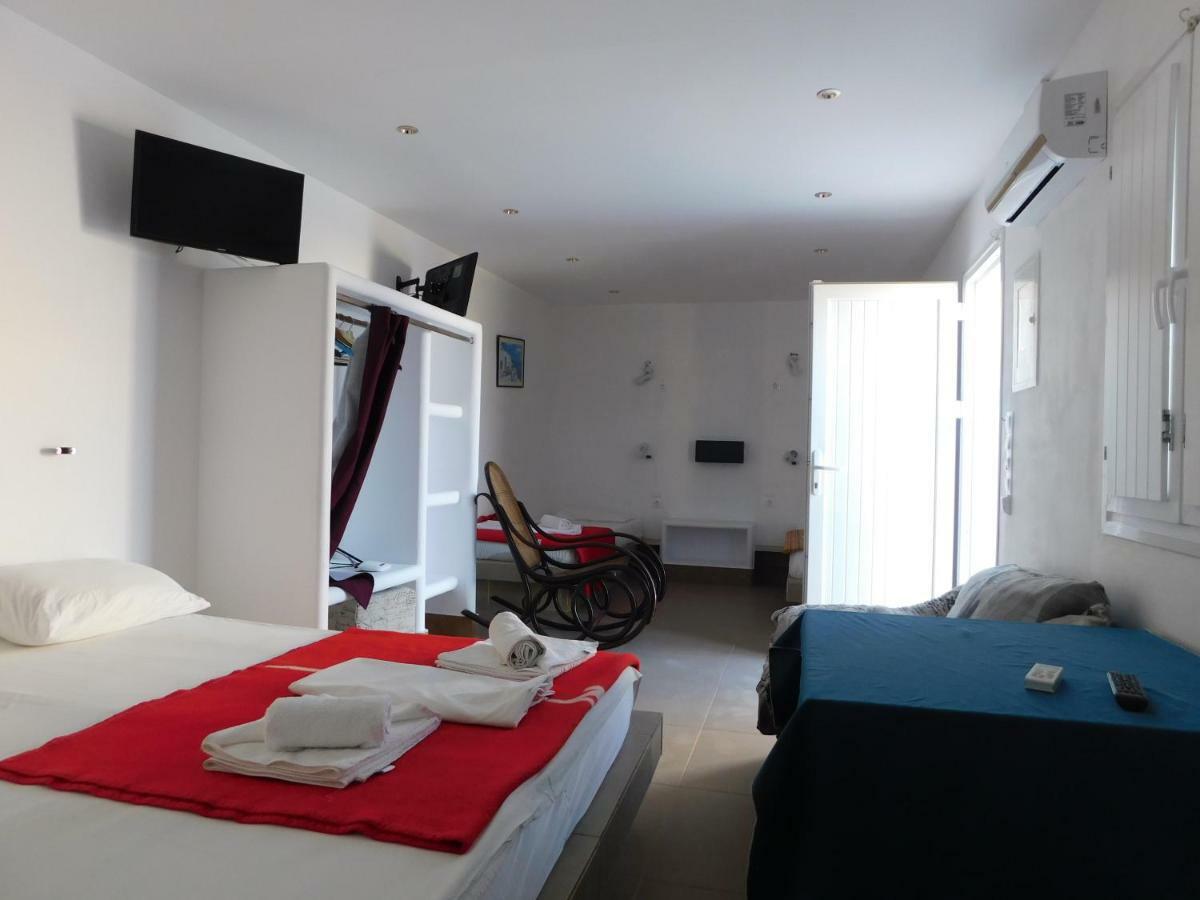 Отель Sea Side Perivolos Экстерьер фото